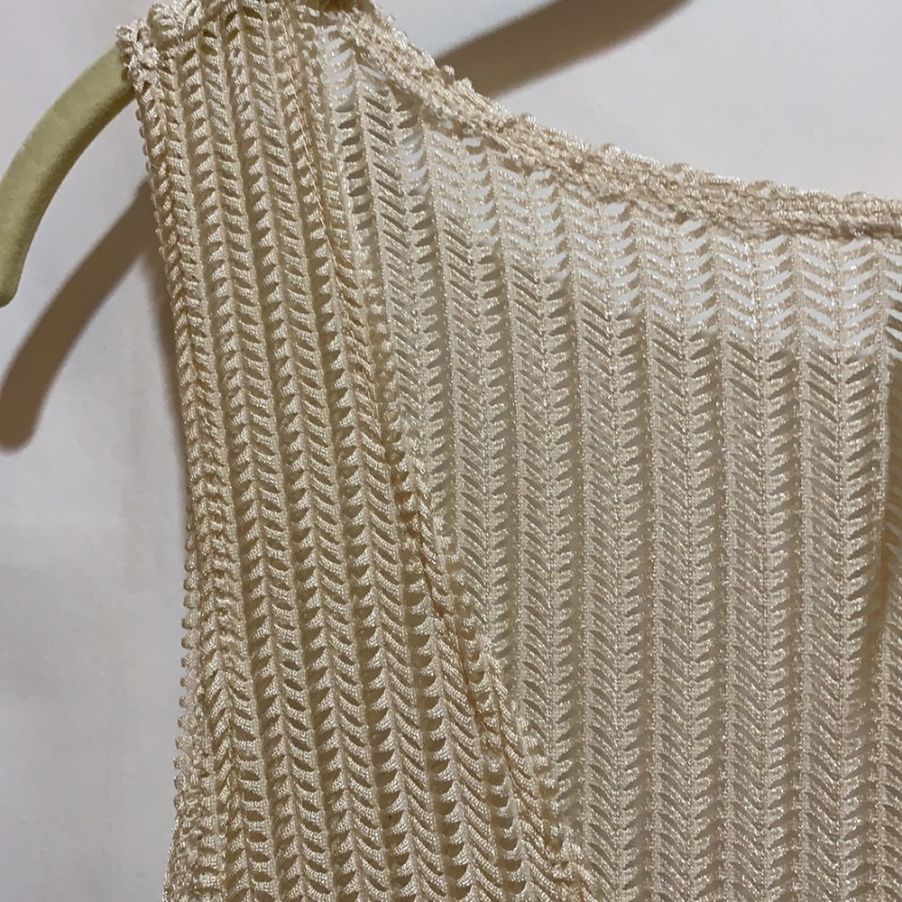 PARADISE ASYMMETRICAL TOP SZ S/M CROCHETED CREME FLOPPY POCKETS/LG BUTTON - Picture 4 of 8